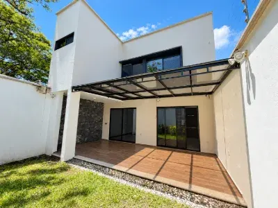 Terraza techada en planta baja